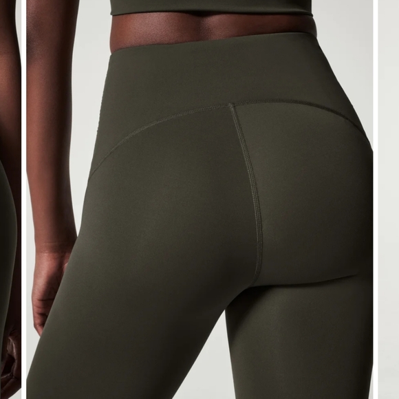 Spanx Booty Boost® Active Ankle Flare Pant size small - Picture 3 of 7